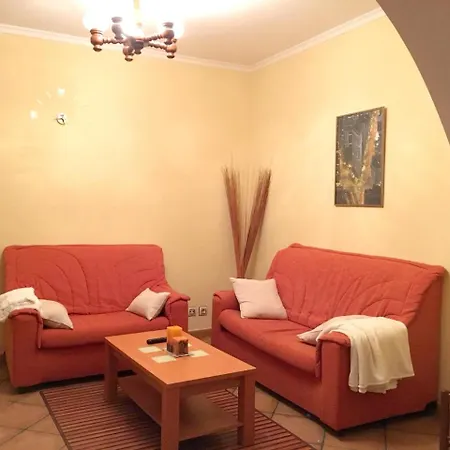 Rua Ramon Caamano Apartment *